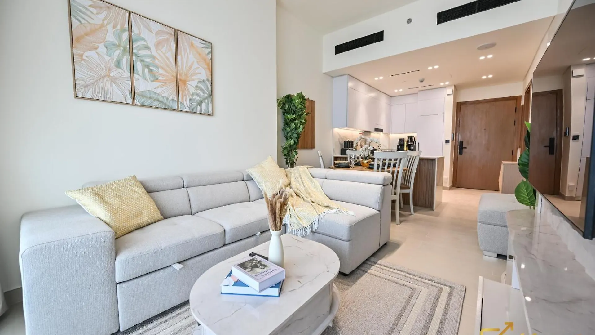Marvelous 1Br In Binghati Amber By Deleguest Dubai
