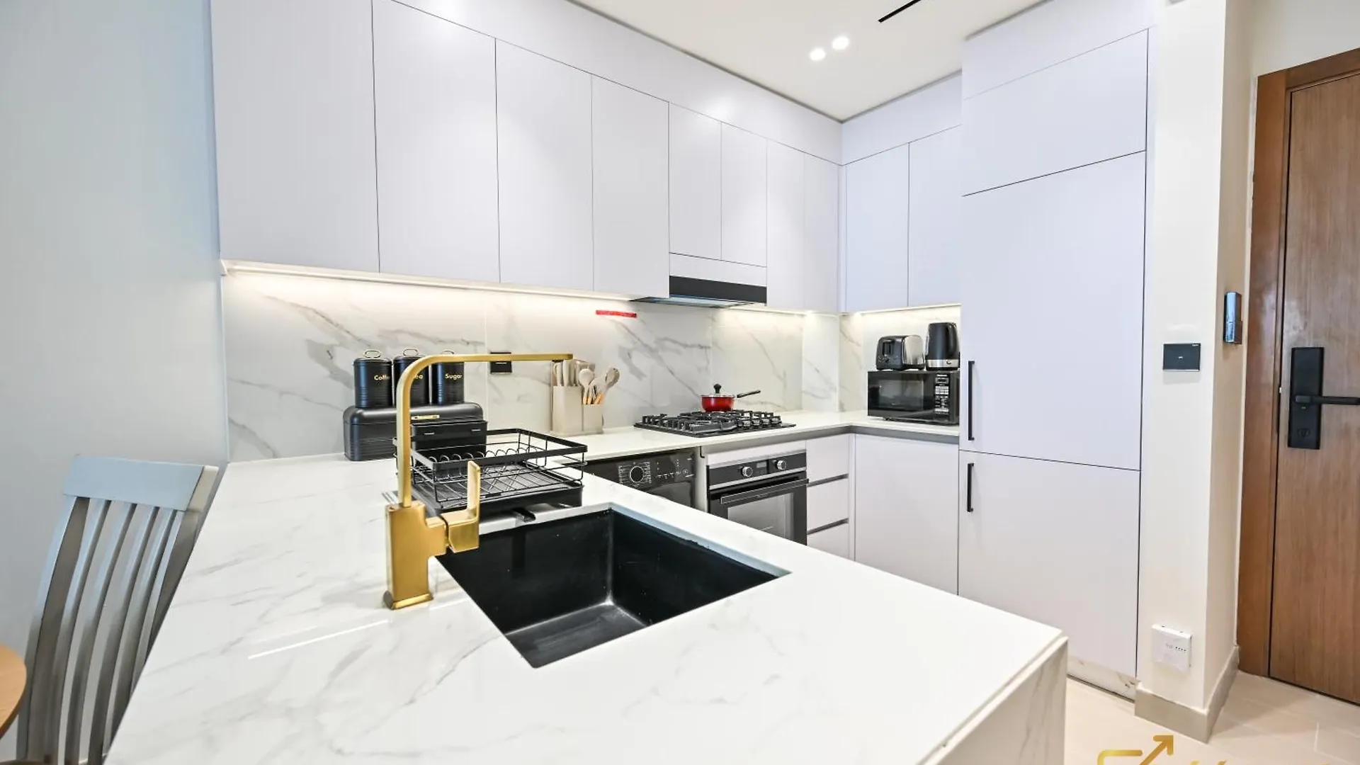 Marvelous 1Br In Binghati Amber By Deleguest Dubaï Émirats arabes unis